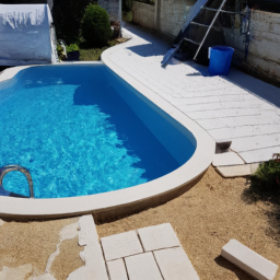 Piscine Extérieure en Béton : Conception sur Mesure pour un Espace de Détente Exceptionnel Laxou